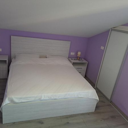 Apartman Vidas Palit ภายนอก รูปภาพ